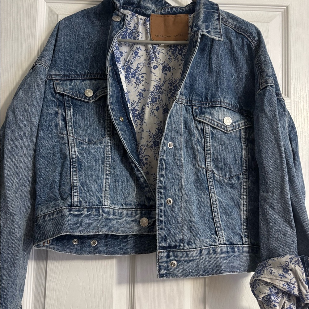 American Eagle Outfitters Women's Classic Blue Jean Jacket